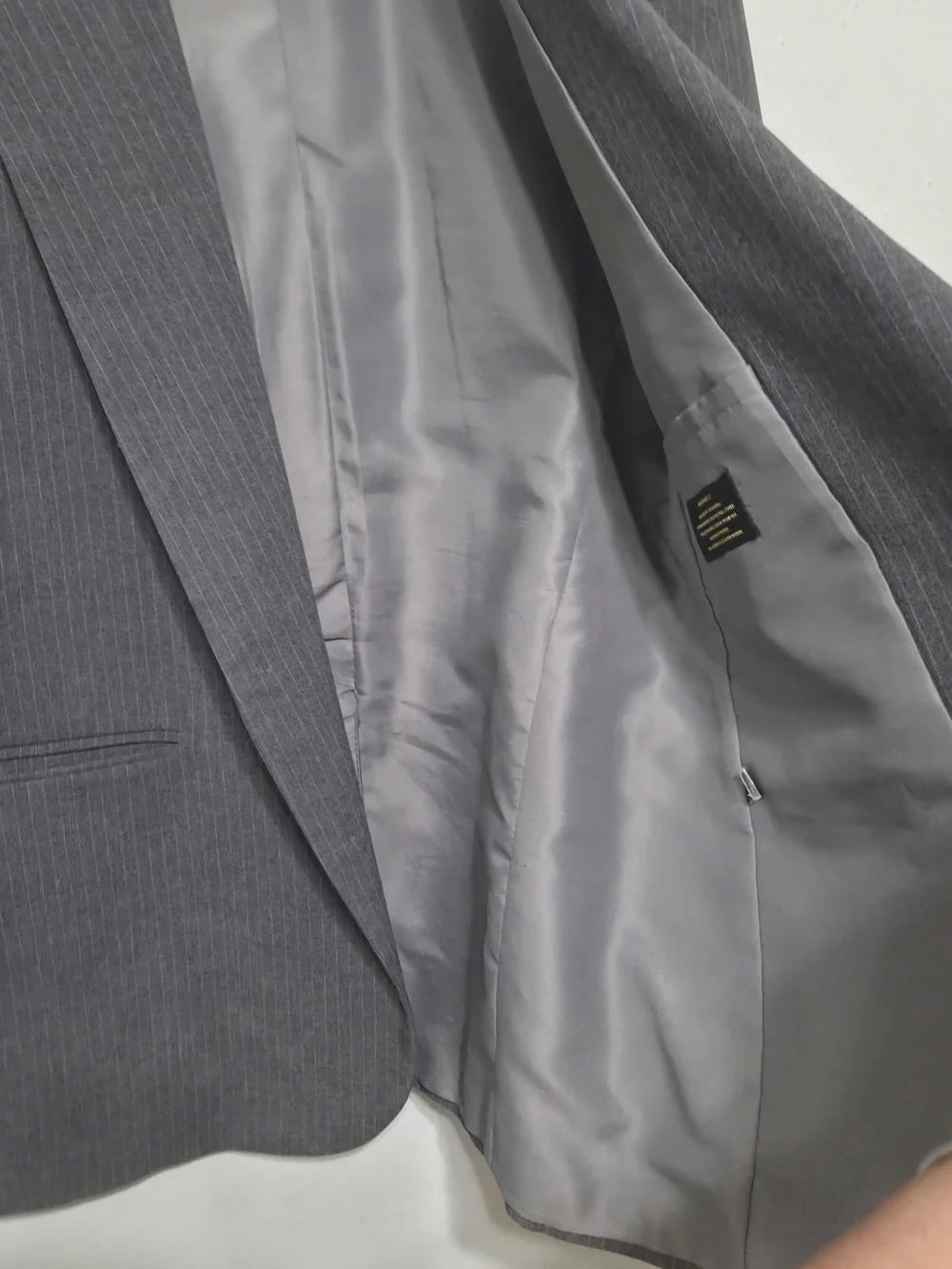 Gray Pinstripe Men's Suit Jacket - Classic Single-Breasted Blazer
